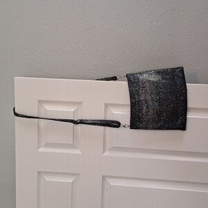 ⌛️ Leather Crossbody 2/12